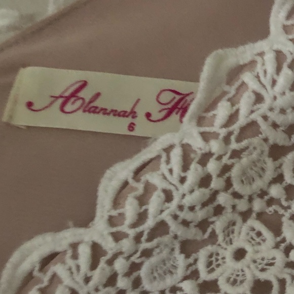 Alannah hill Creme Lace dress - Picture 9 of 10